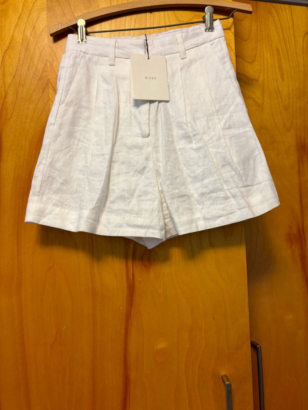 DISSH White Tailored Linen Shorts